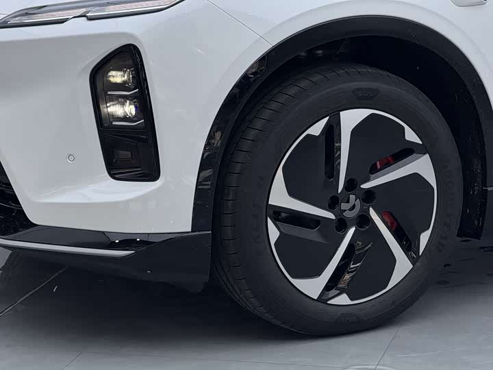 Фото 8 - Nio EC6