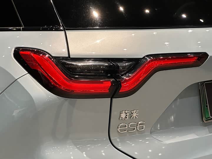 Фото 6 - Nio ES6