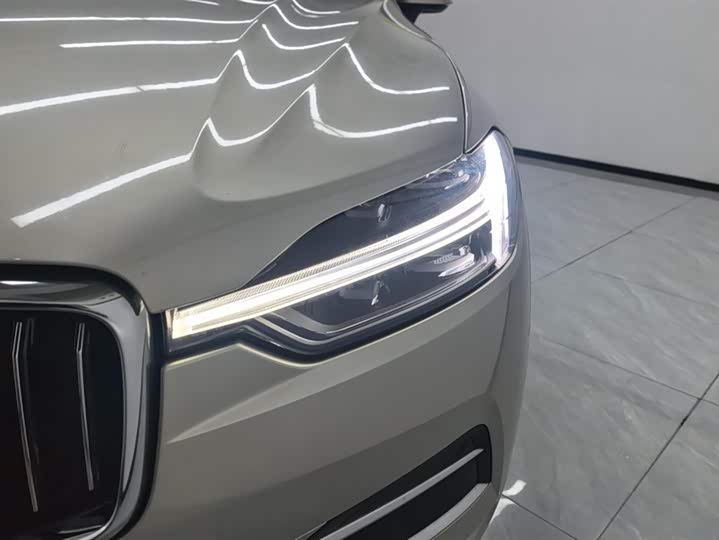 Фото 5 - Volvo XC60