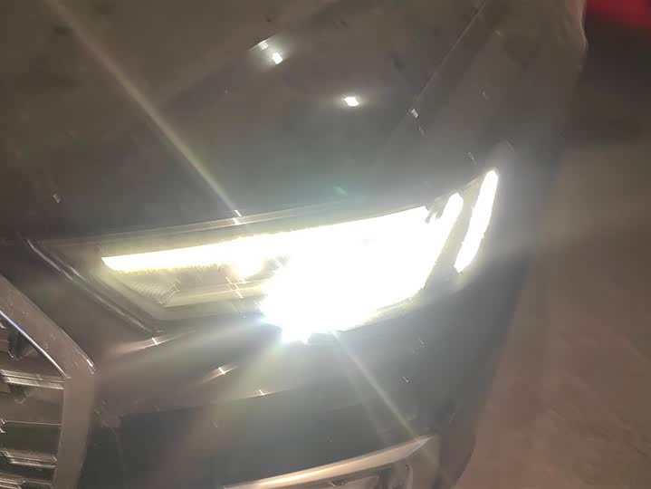 Фото 5 - Audi A6L