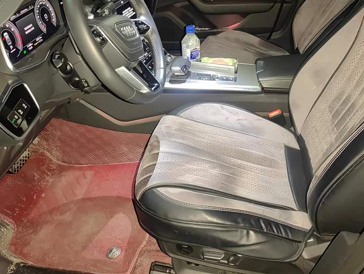 Фото 9 - Audi A6L