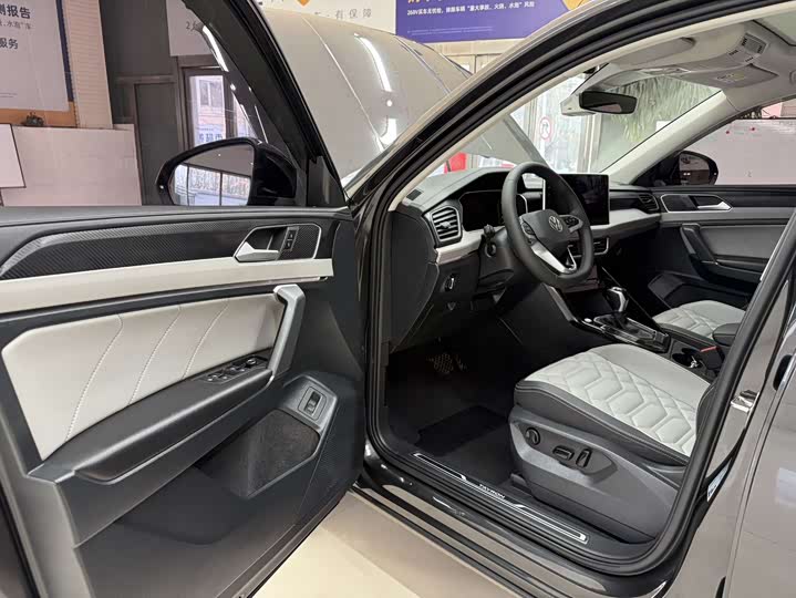 Фото 8 - Volkswagen Tayron