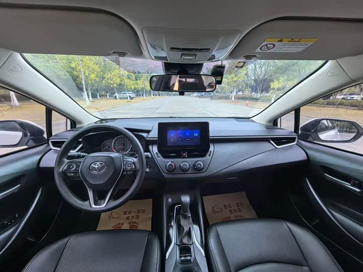 Фото 4 - Toyota Corolla