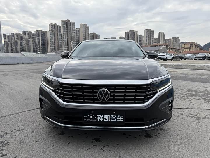 Фото 2 - Volkswagen Passat