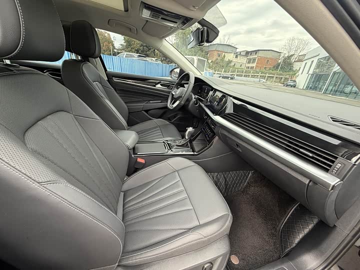 Фото 9 - Volkswagen Passat