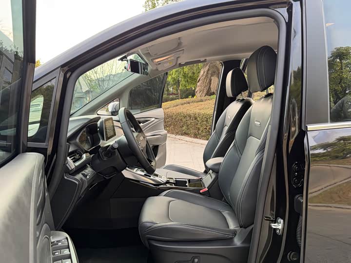 Фото 5 - Maxus Mifa 5