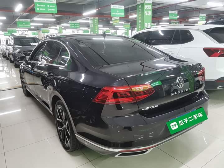 Фото 5 - Volkswagen Magotan