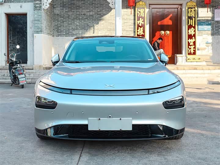 Фото 2 - XPeng P7