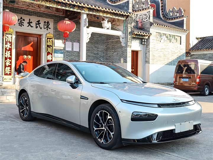 Фото 3 - XPeng P7