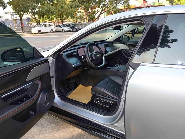 Фото 4 - XPeng P7