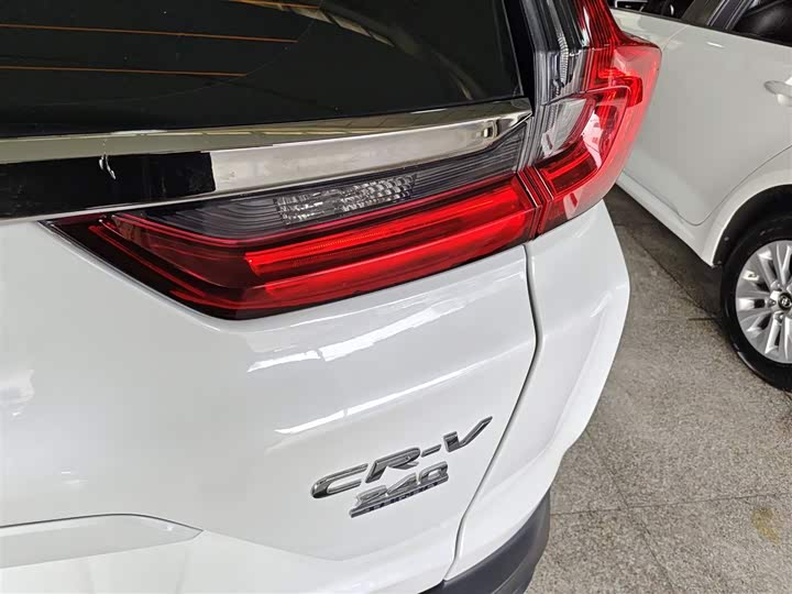 Фото 8 - Honda CR-V