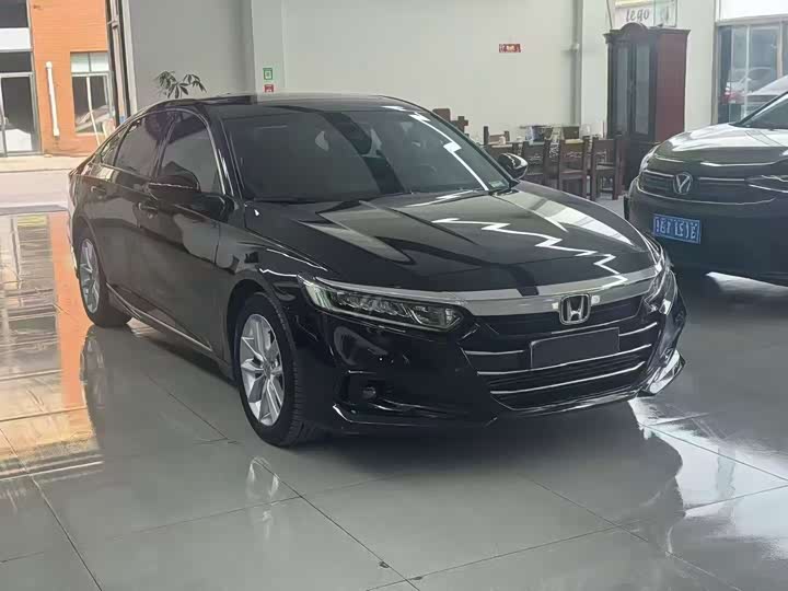 Фото 2 - Honda Accord