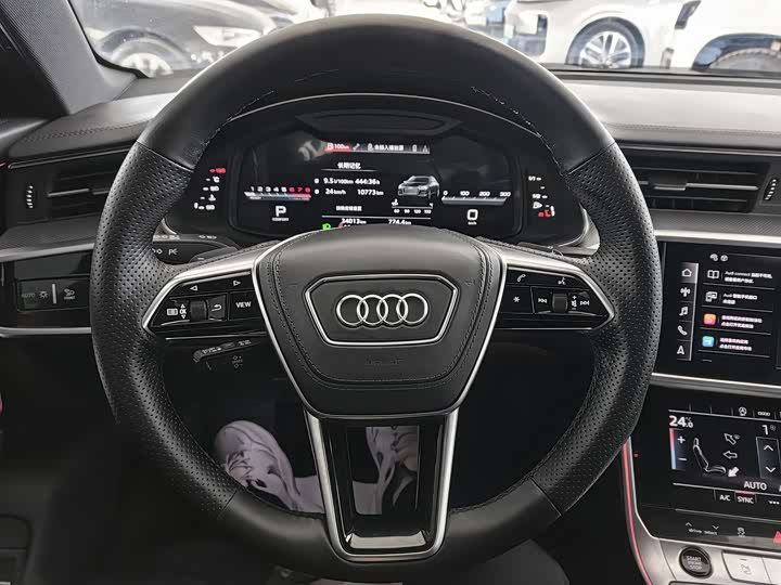 Фото 8 - Audi A6L