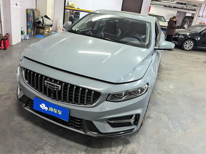 Фото 1 - Geely Preface