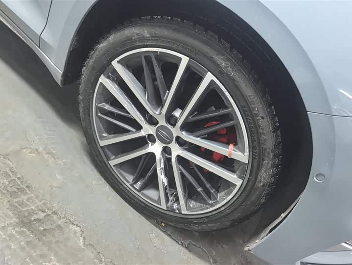 Фото 6 - Geely Preface