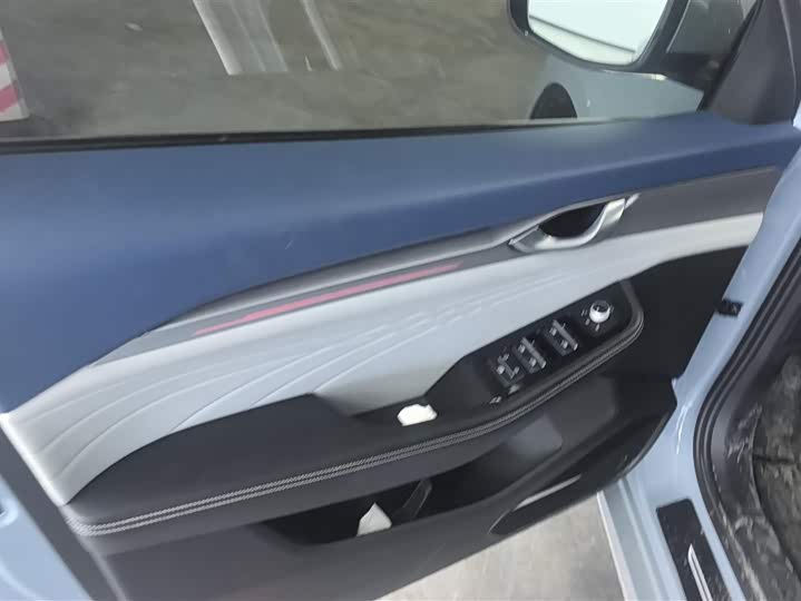 Фото 7 - Geely Preface