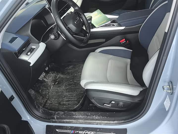 Фото 9 - Geely Preface