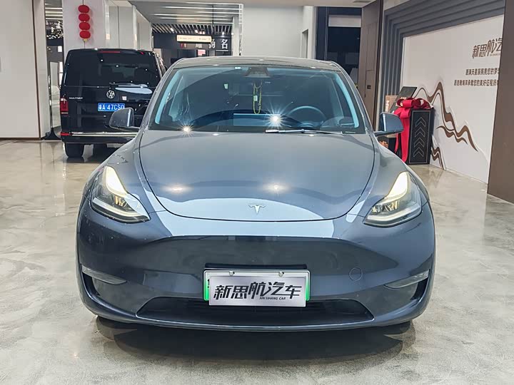 Фото 2 - Tesla Model Y