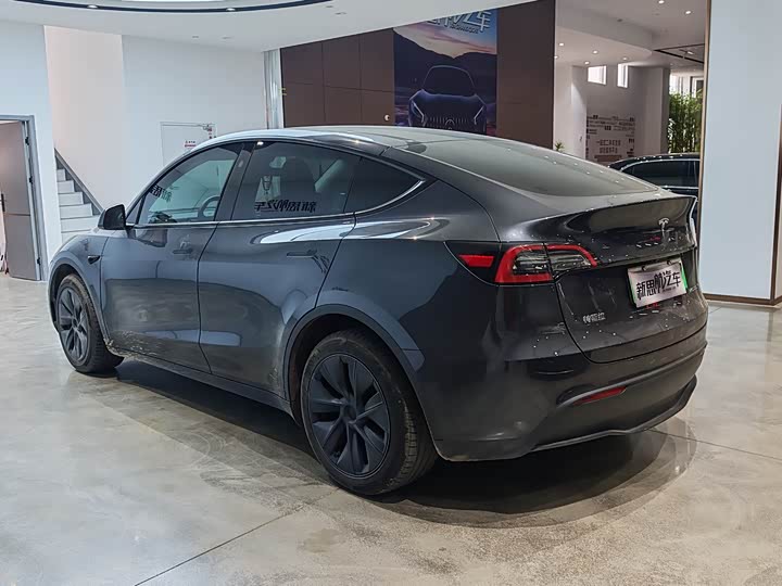 Фото 6 - Tesla Model Y
