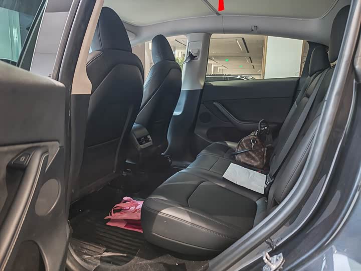 Фото 9 - Tesla Model Y