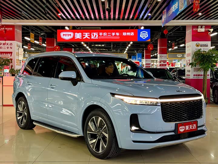 Фото 3 - LiXiang One