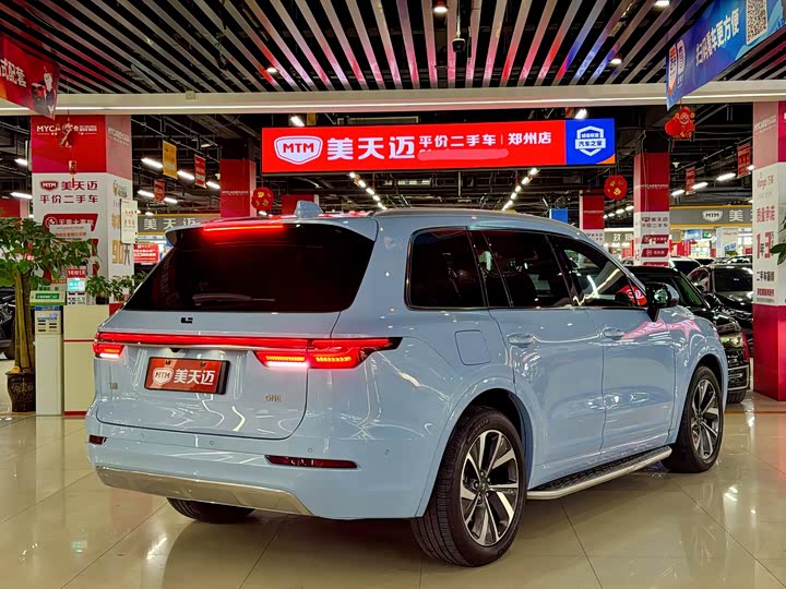 Фото 4 - LiXiang One