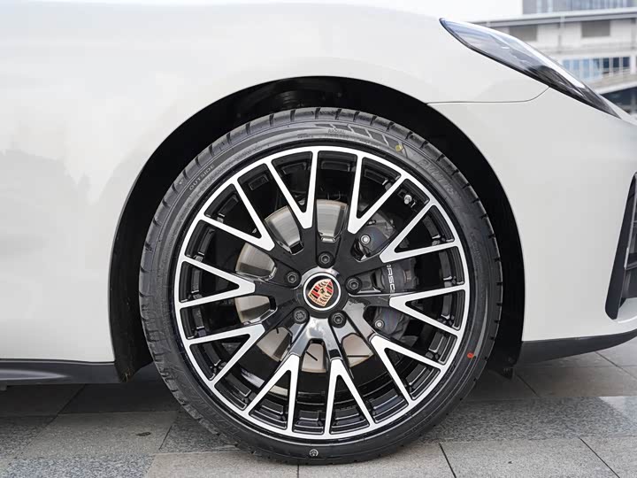 Фото 8 - Porsche Panamera