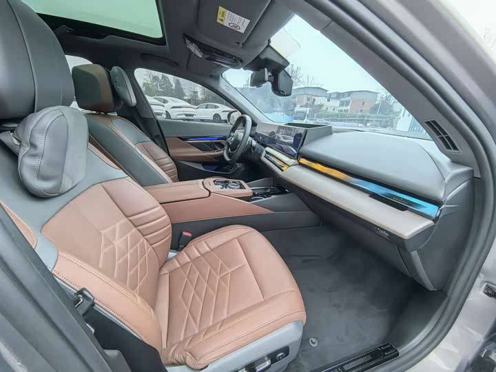 Фото 6 - BMW 5 Series