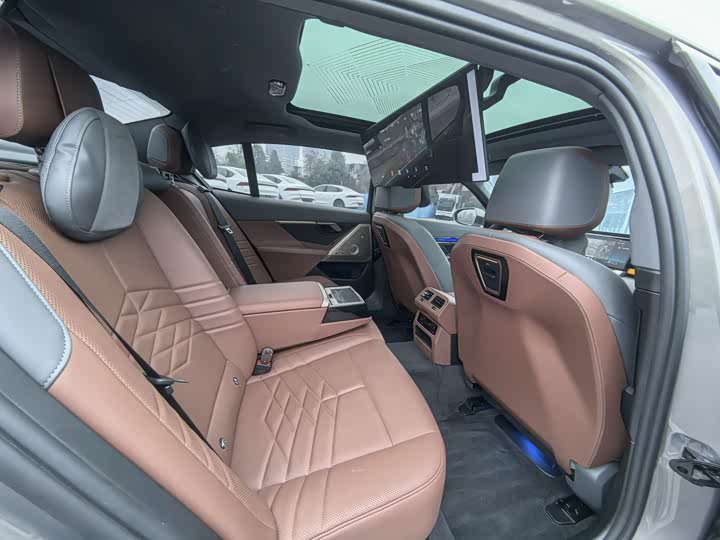 Фото 7 - BMW 5 Series