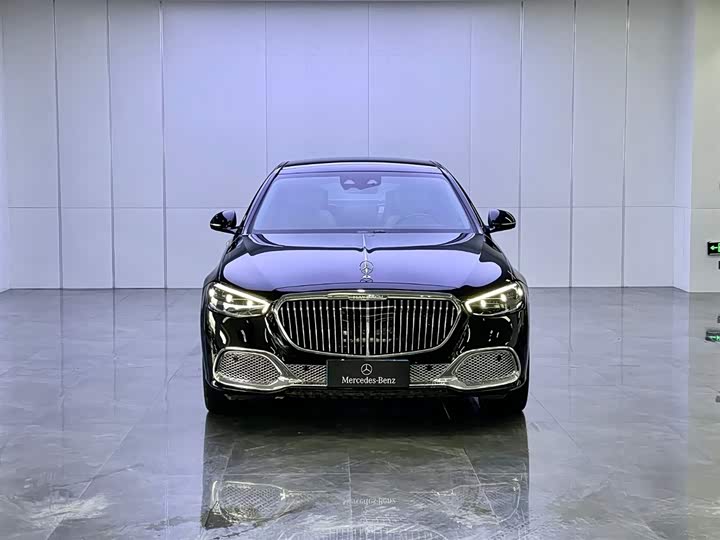 Фото 2 - Mercedes-Benz Maybach S-Class