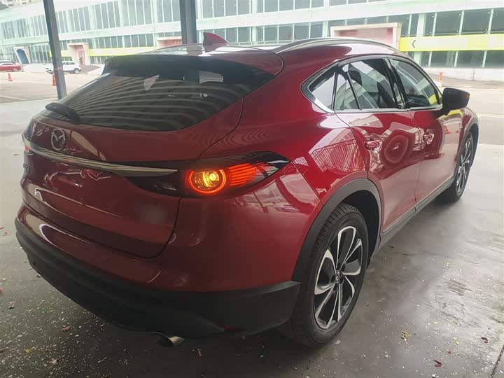 Фото 7 - Mazda CX-4