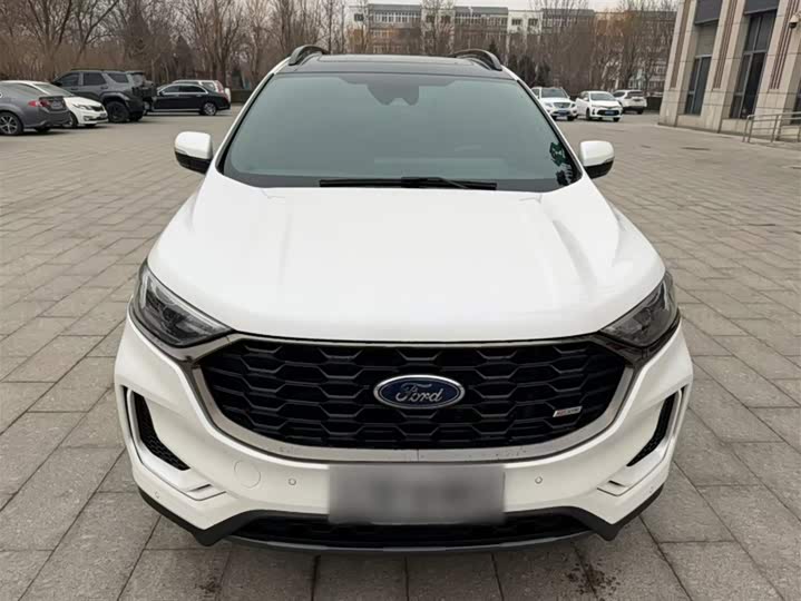 Фото 3 - Ford Edge
