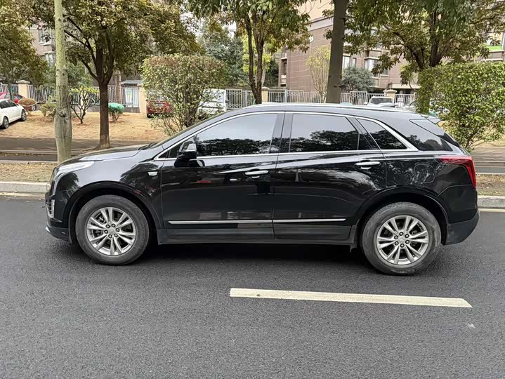 Фото 4 - Cadillac XT5