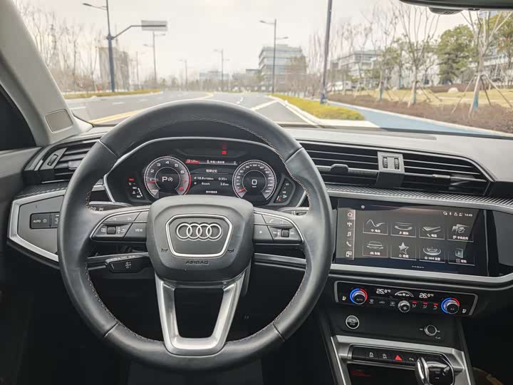 Фото 3 - Audi Q3