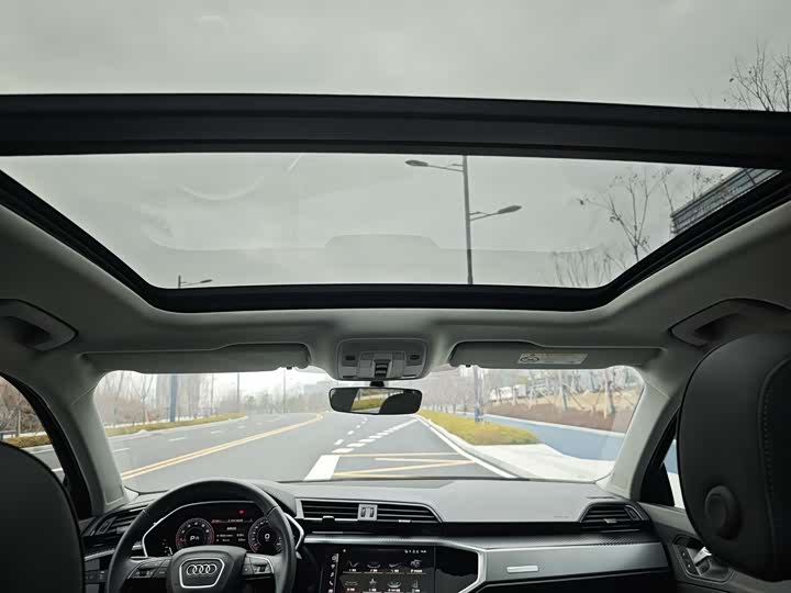 Фото 5 - Audi Q3