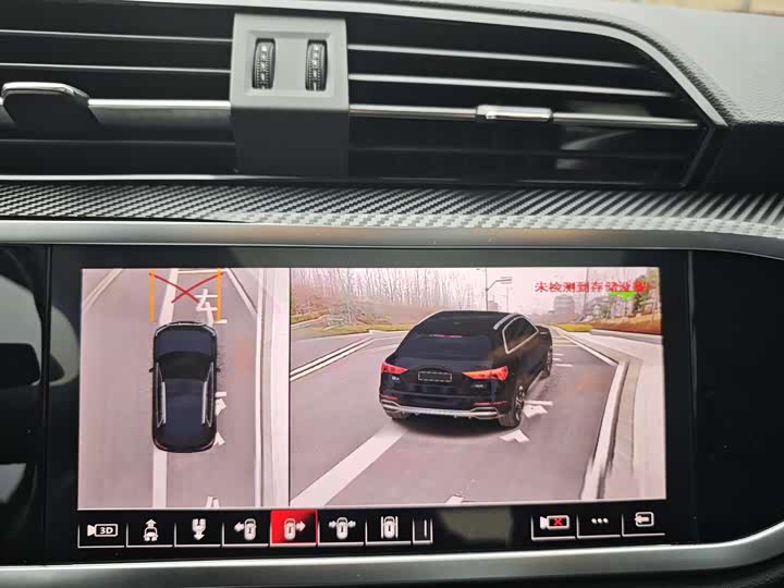 Фото 8 - Audi Q3