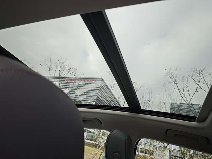 Фото 9 - Audi Q3