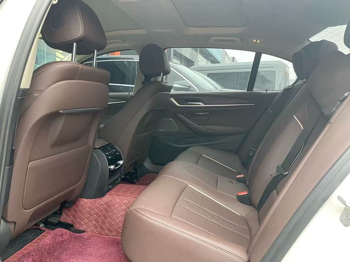 Фото 4 - BMW 5 Series