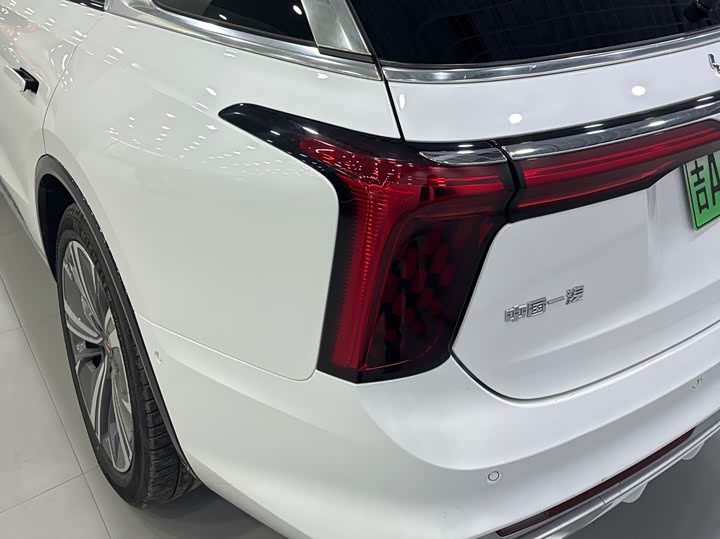 Фото 8 - Hongqi E-HS9