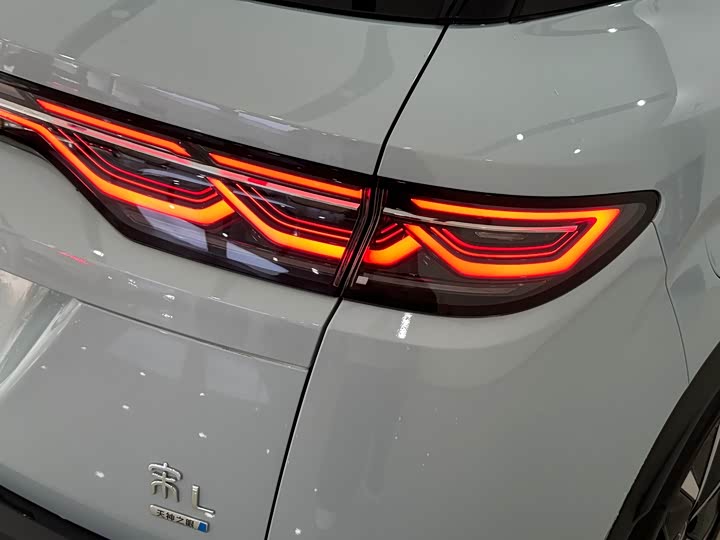 Фото 6 - BYD Song L DM-i Hybrid