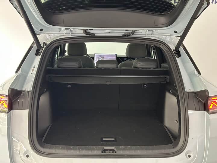 Фото 8 - BYD Song L DM-i Hybrid