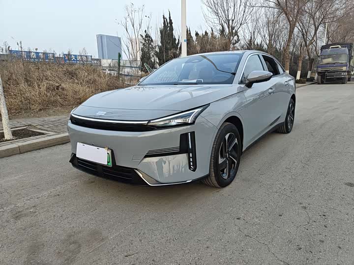 Фото 2 - Geely Galaxy L6