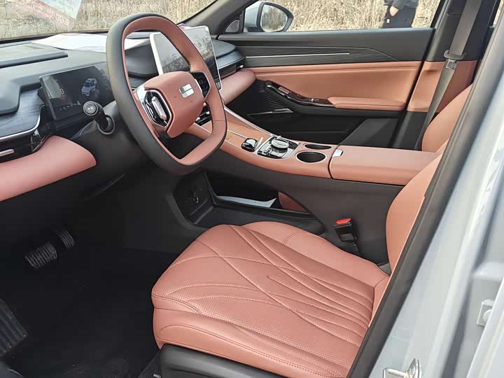 Фото 4 - Geely Galaxy L6