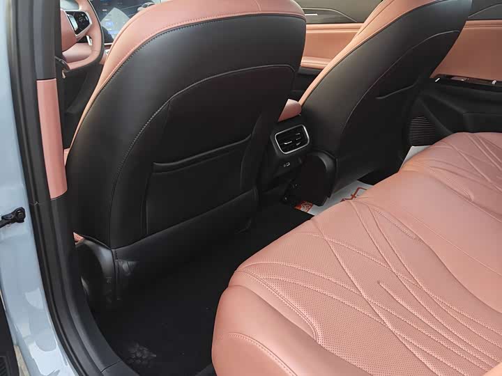 Фото 5 - Geely Galaxy L6