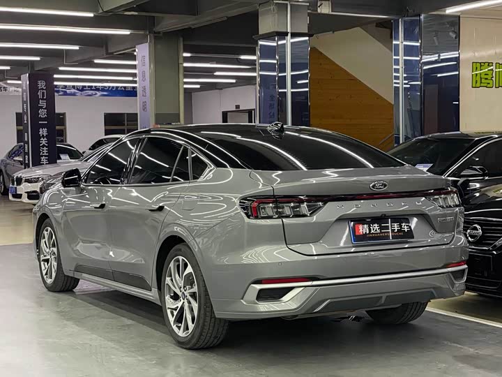 Фото 9 - Ford Mondeo