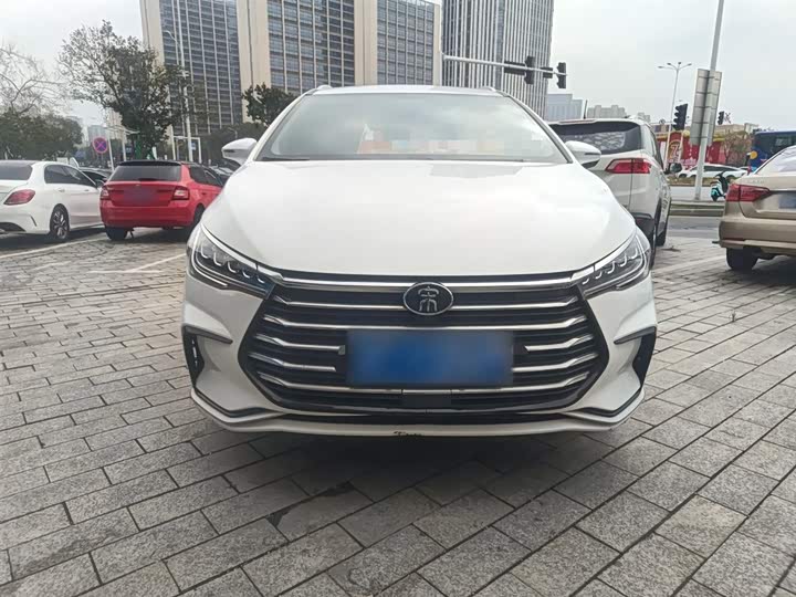 Фото 3 - BYD Song Max