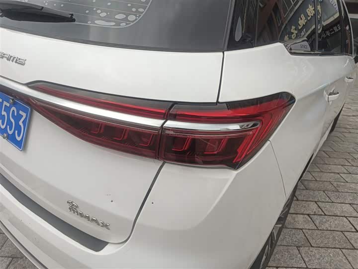 Фото 8 - BYD Song Max