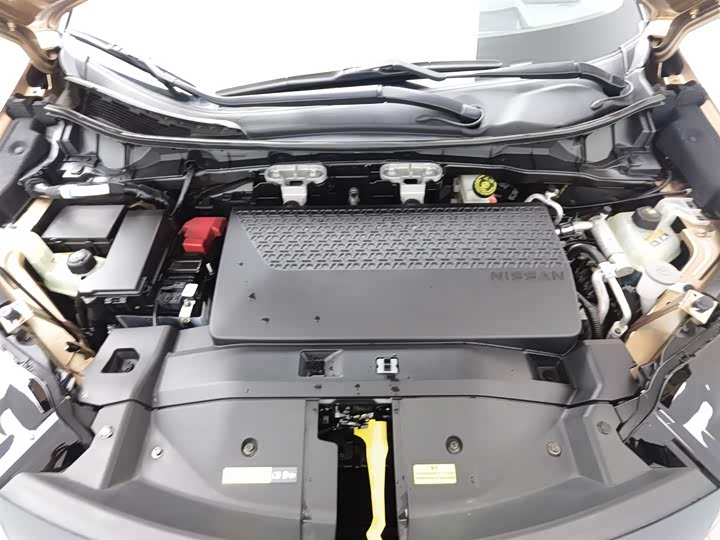 Фото 6 - Nissan Ariya EV