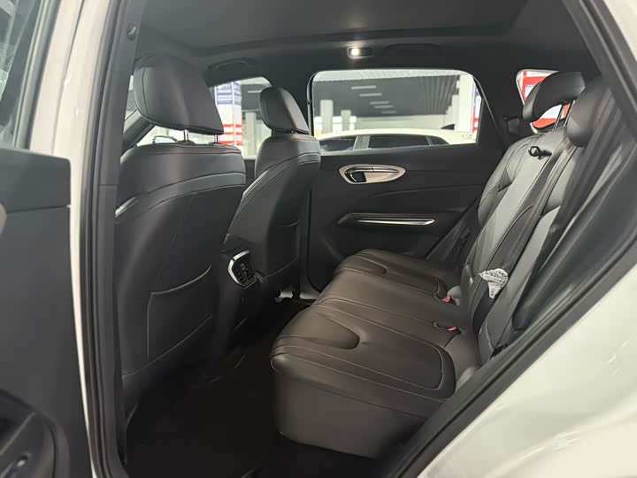 Photo 5 - Bestune T90