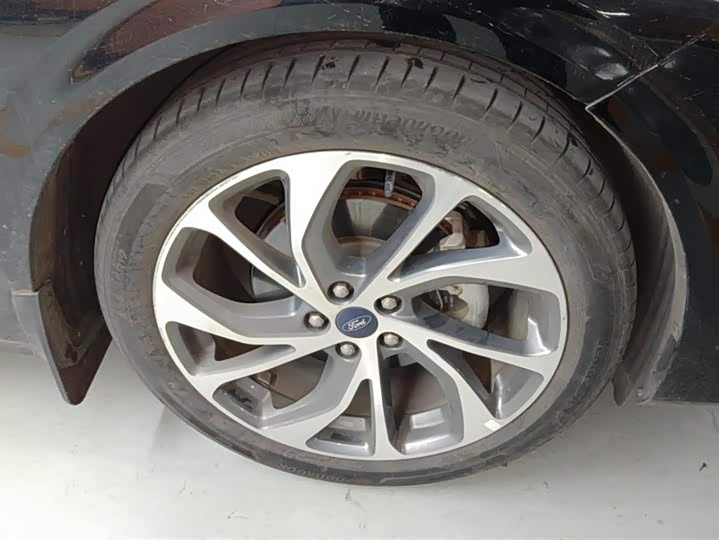 Фото 6 - Ford Mondeo